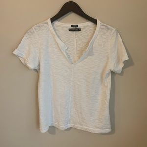 3 for $15🌿Abercrombie & Fitch white neck T-shirt